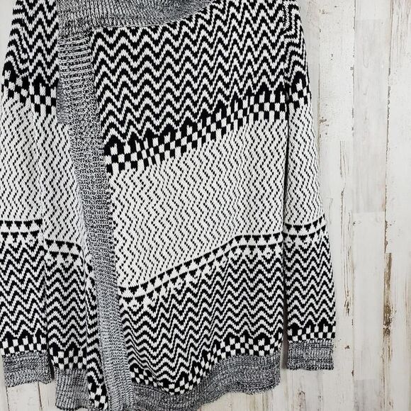 Gianni Bini Cardigan Sweater Black White Size XS - Picture 12 of 12
